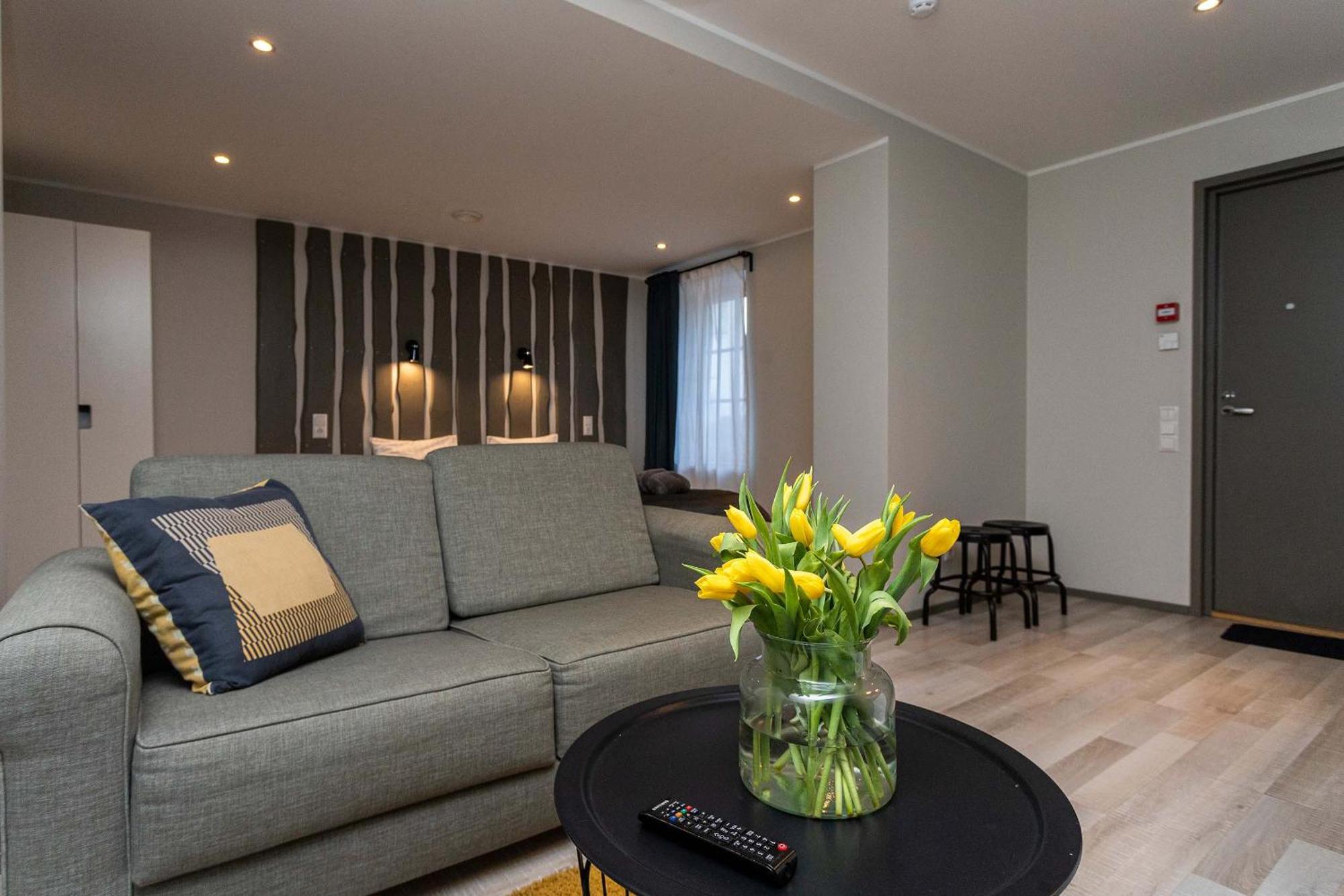 Johan Suites & Spa Kuressaare Extérieur photo